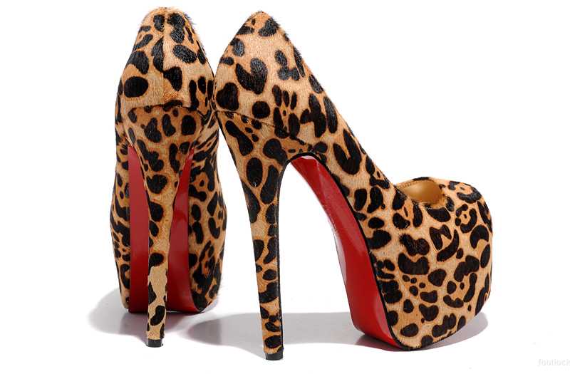christian louboutin 2012 retro enstock christian louboutin chaussures enligne